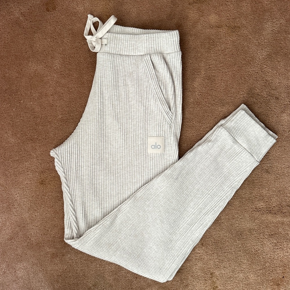 Alo Yoga Small Muse Sweatpants Joggers